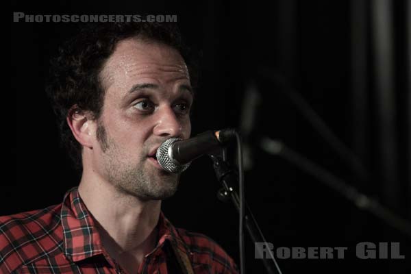 THE CHAP - 2009-09-15 - PARIS - La Maroquinerie - 